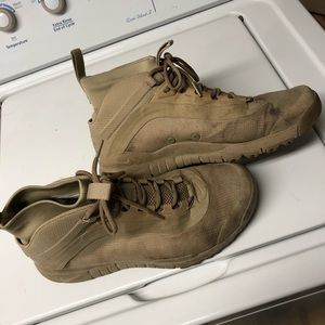 Nike combat boots tan